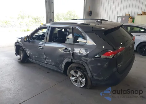 2020 Toyota Rav4 Xle z USA, uszkodzony, nr VIN 2T3P1RFV9LW136825